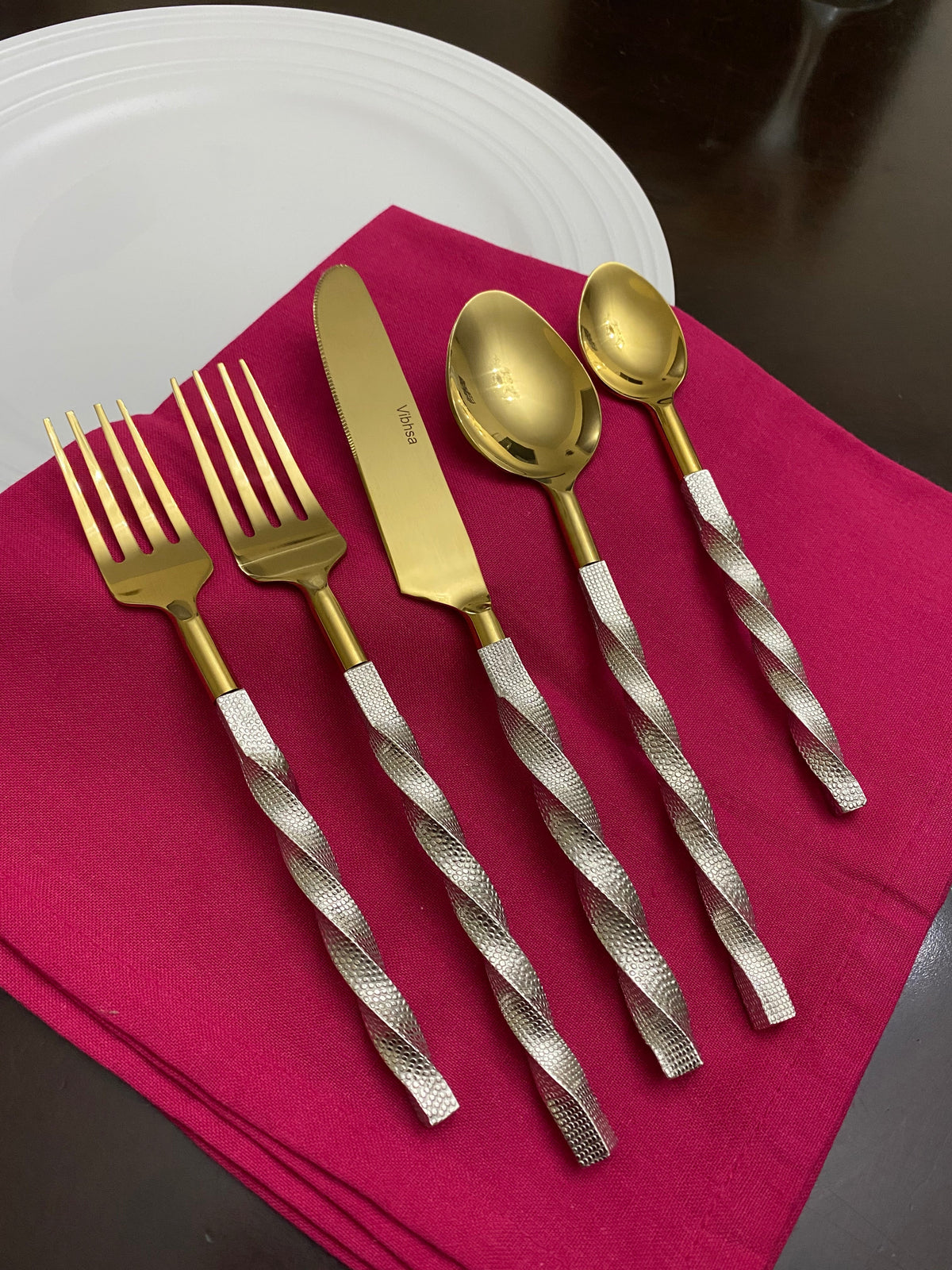 Gold Stainless Steel Flatware Set of 5 PC (Twisted)