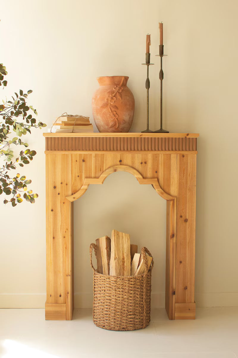 Céret Natural Fir Wood Decorative Mantel