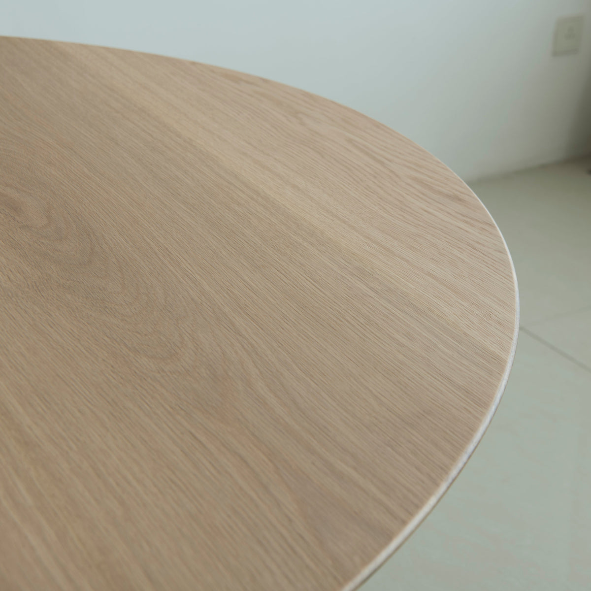 Isabella Mid Century round dining table set - Oak