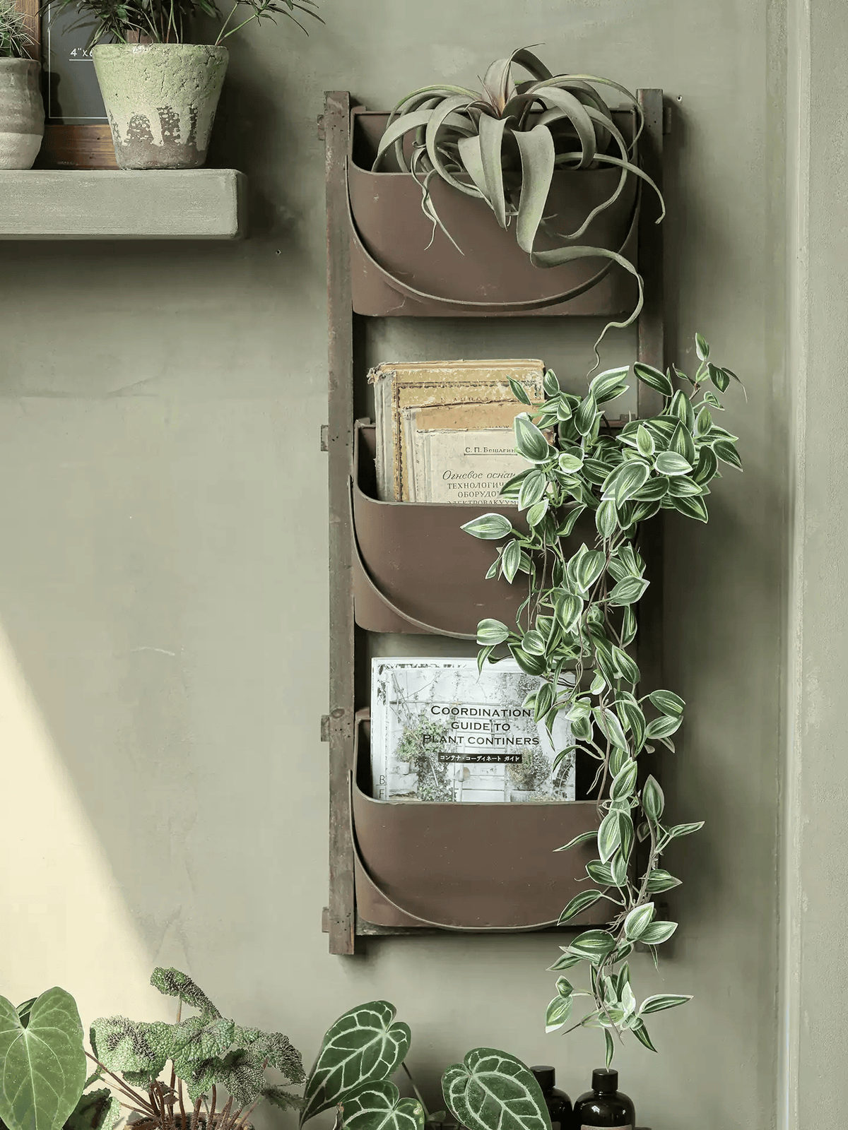 Farmhouse Three-Tier Wall Pocket Organizer