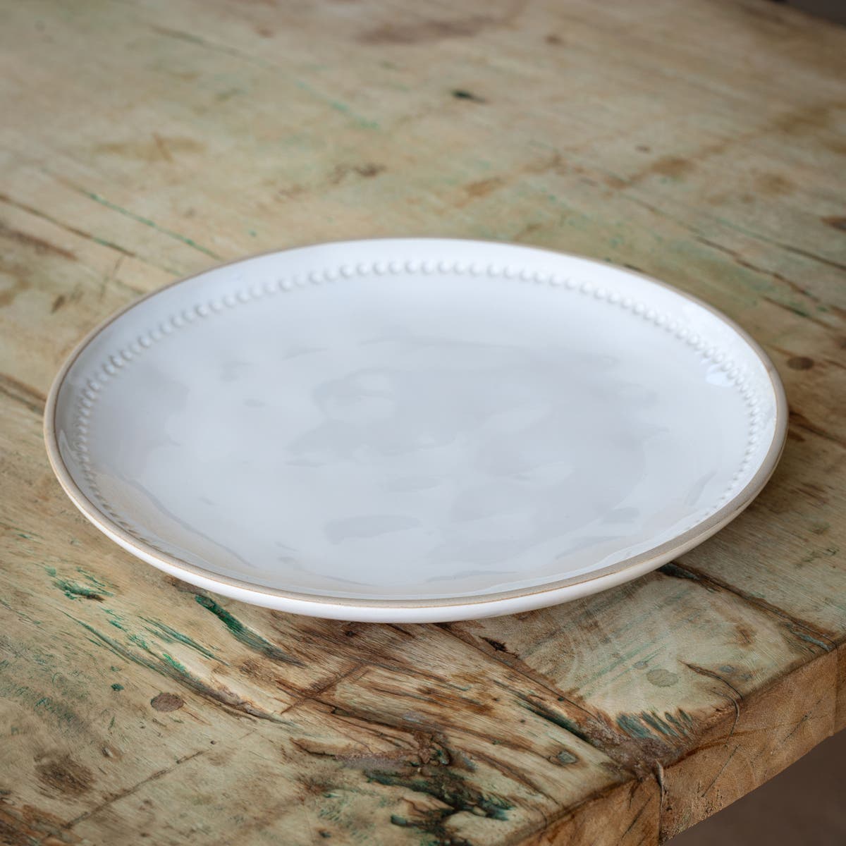 Isabella White Stoneware Dinner Plate