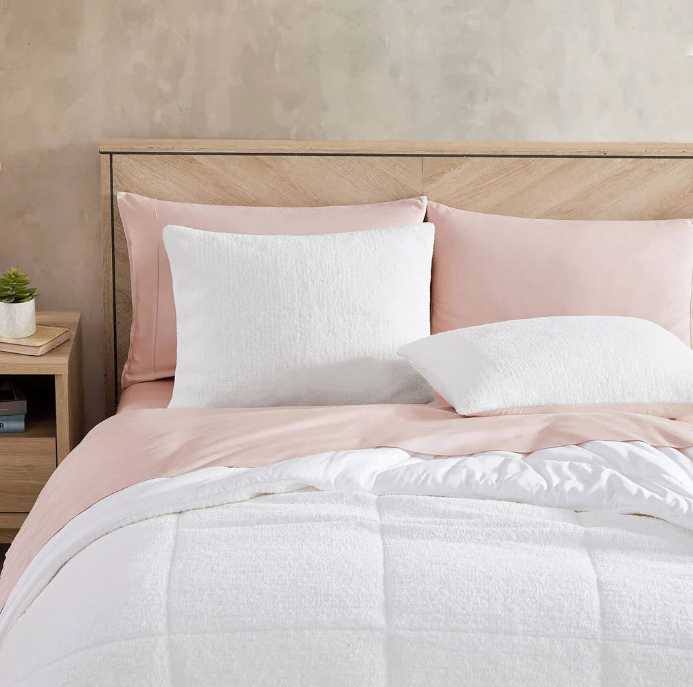 Snug + Lumière Sham Set