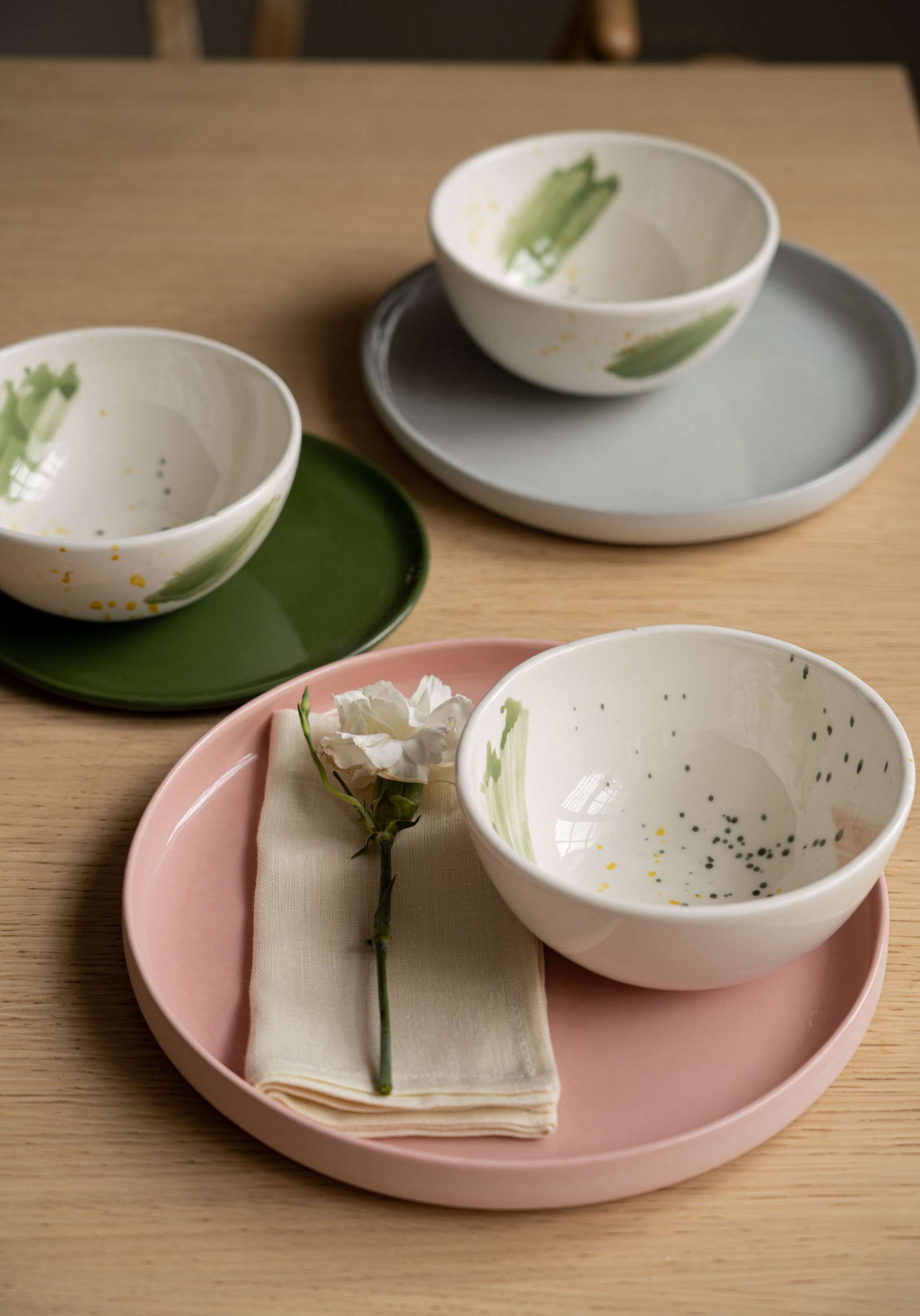 Handmade High-sided Porcelain Dinner Plate. Powder Pink