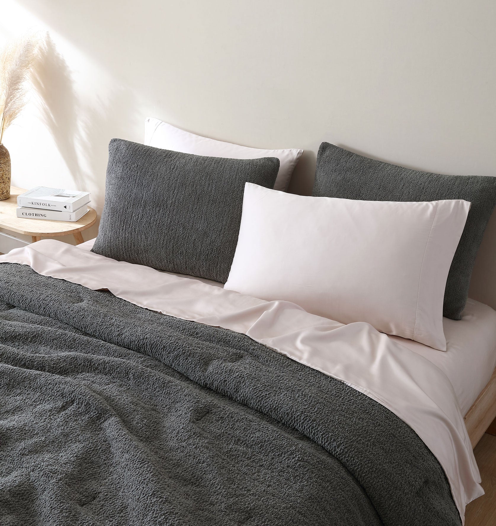 Snug + Lumière Sham Set