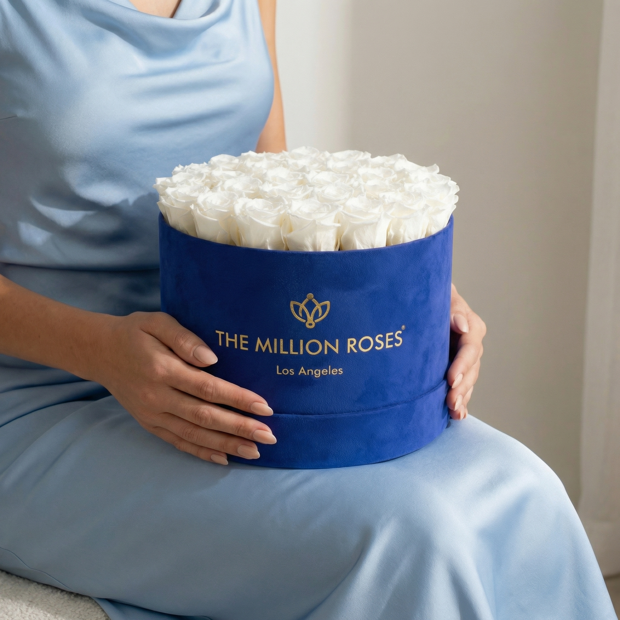 Supreme Royal Blue Suede Box | White Roses
