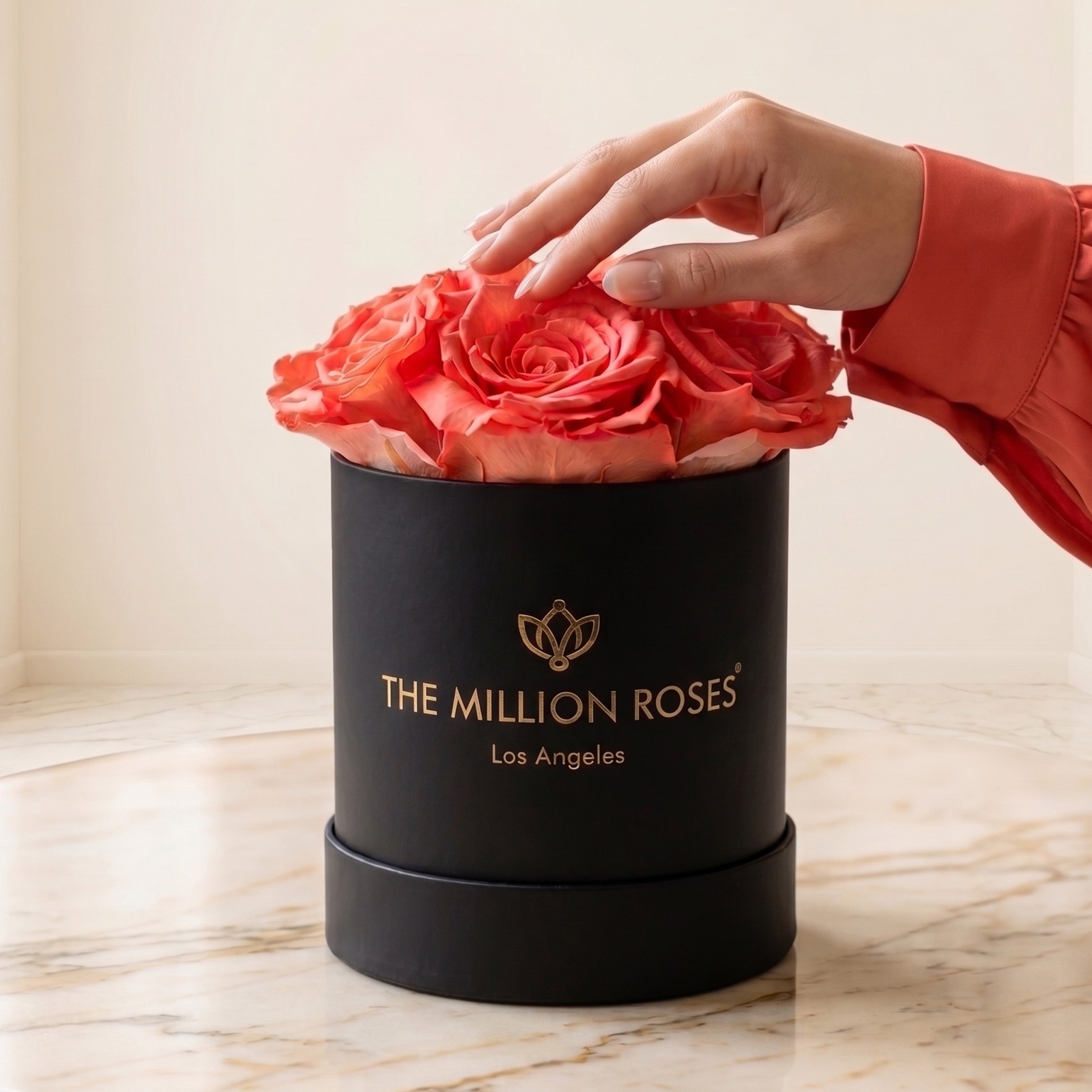 Essence Black Box | Coral Roses