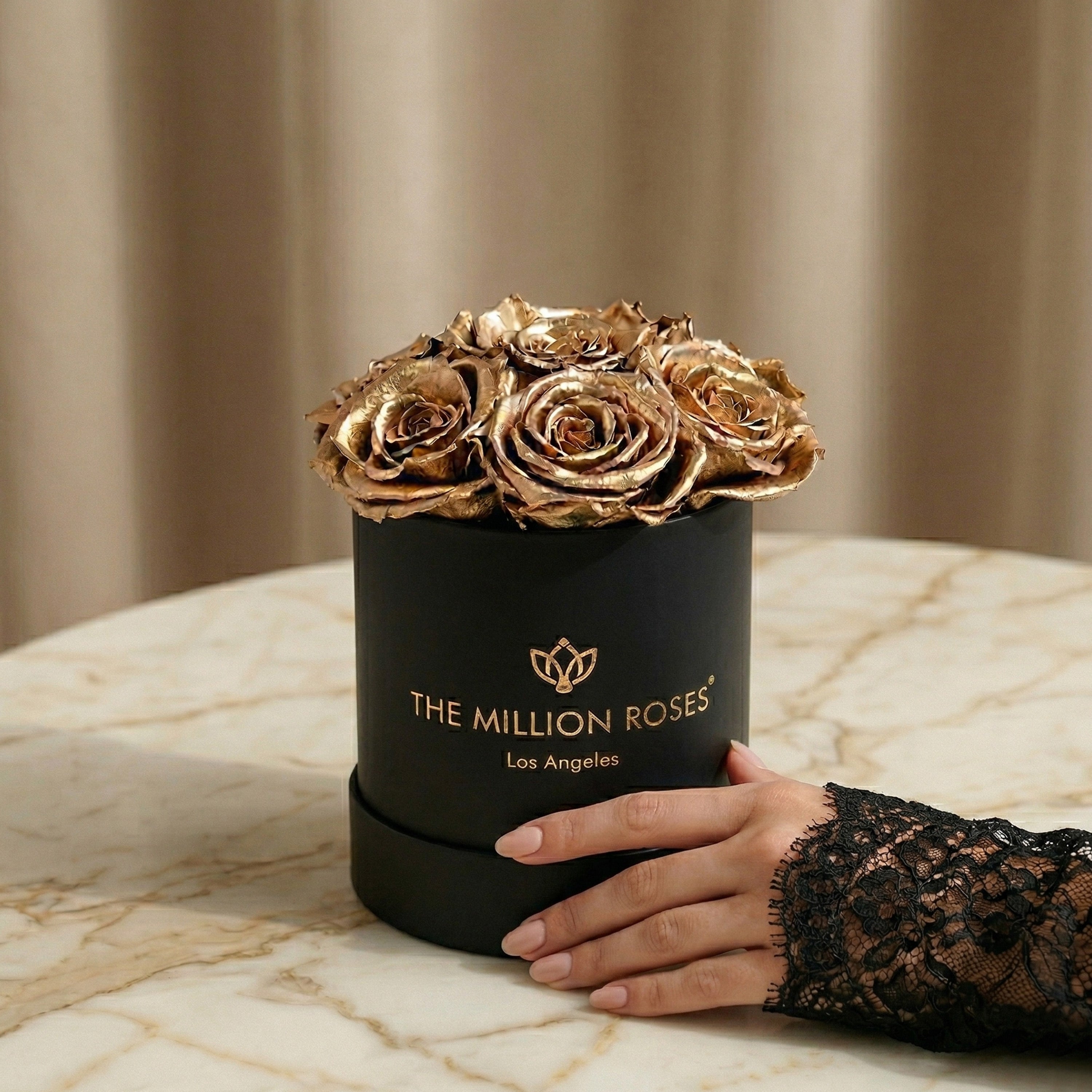 Essence Black Box | Gold Roses