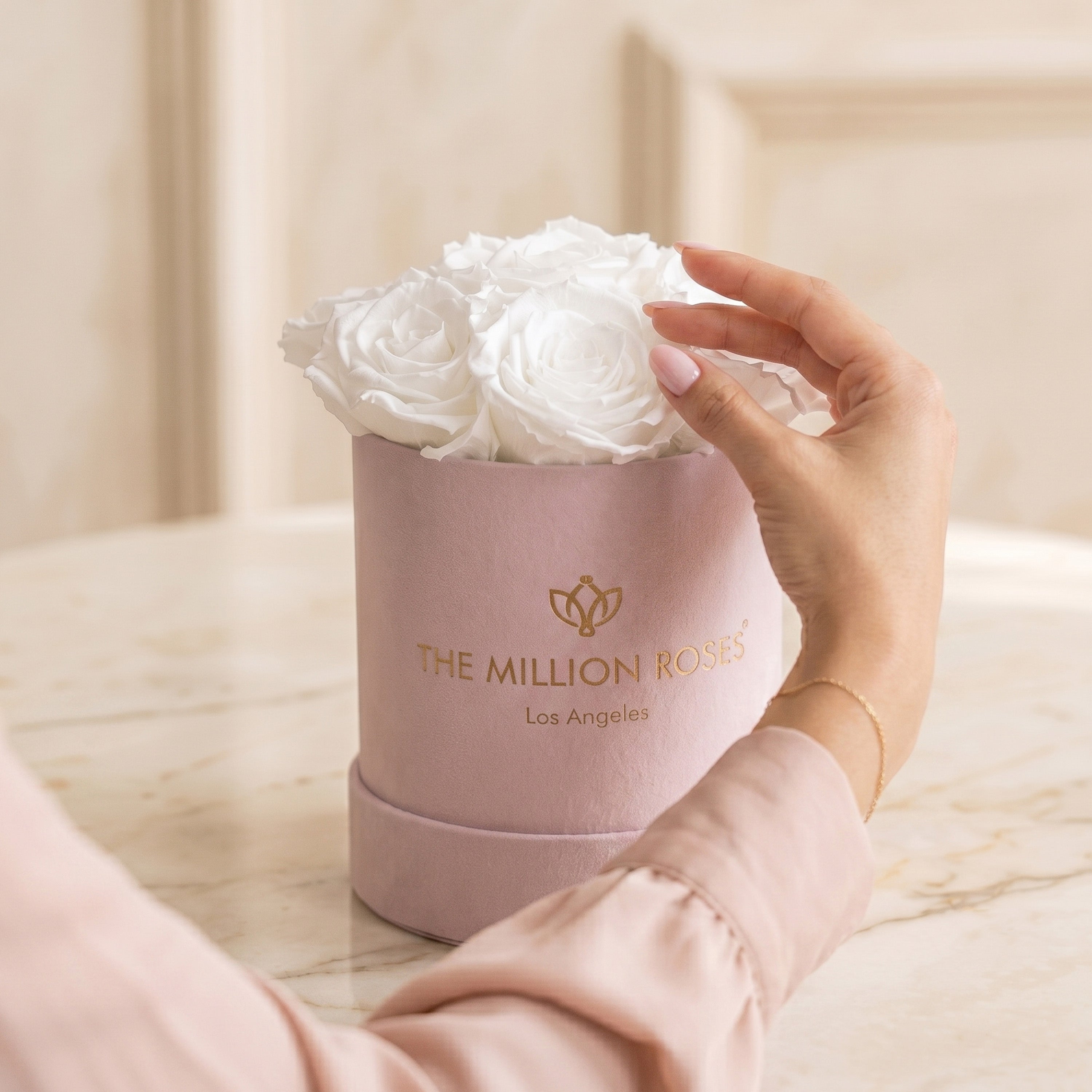Essence Light Pink Suede Box | White Roses