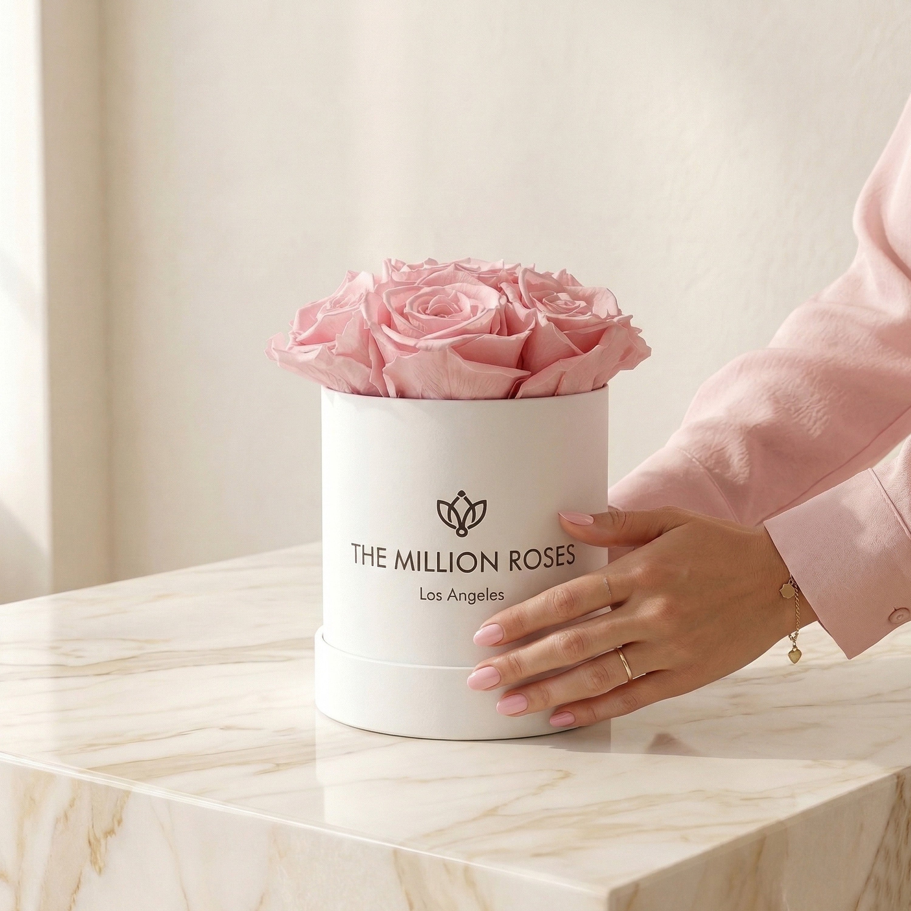 Essence White Box | Light Pink Roses