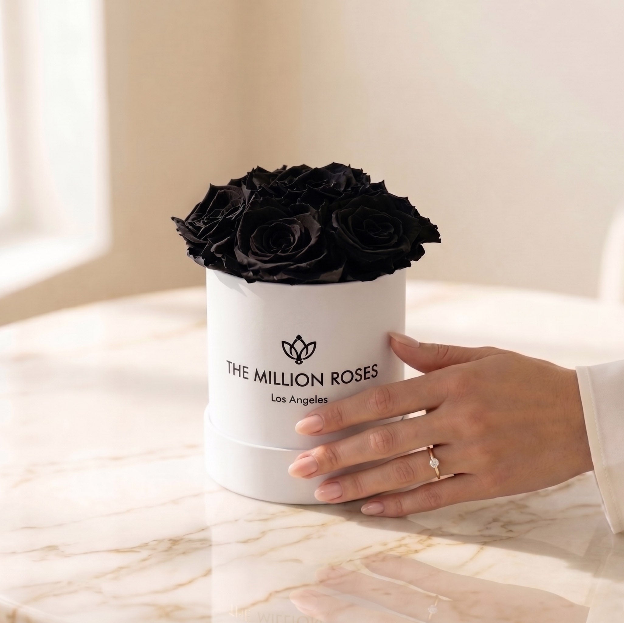 Essence White Box | Black Roses