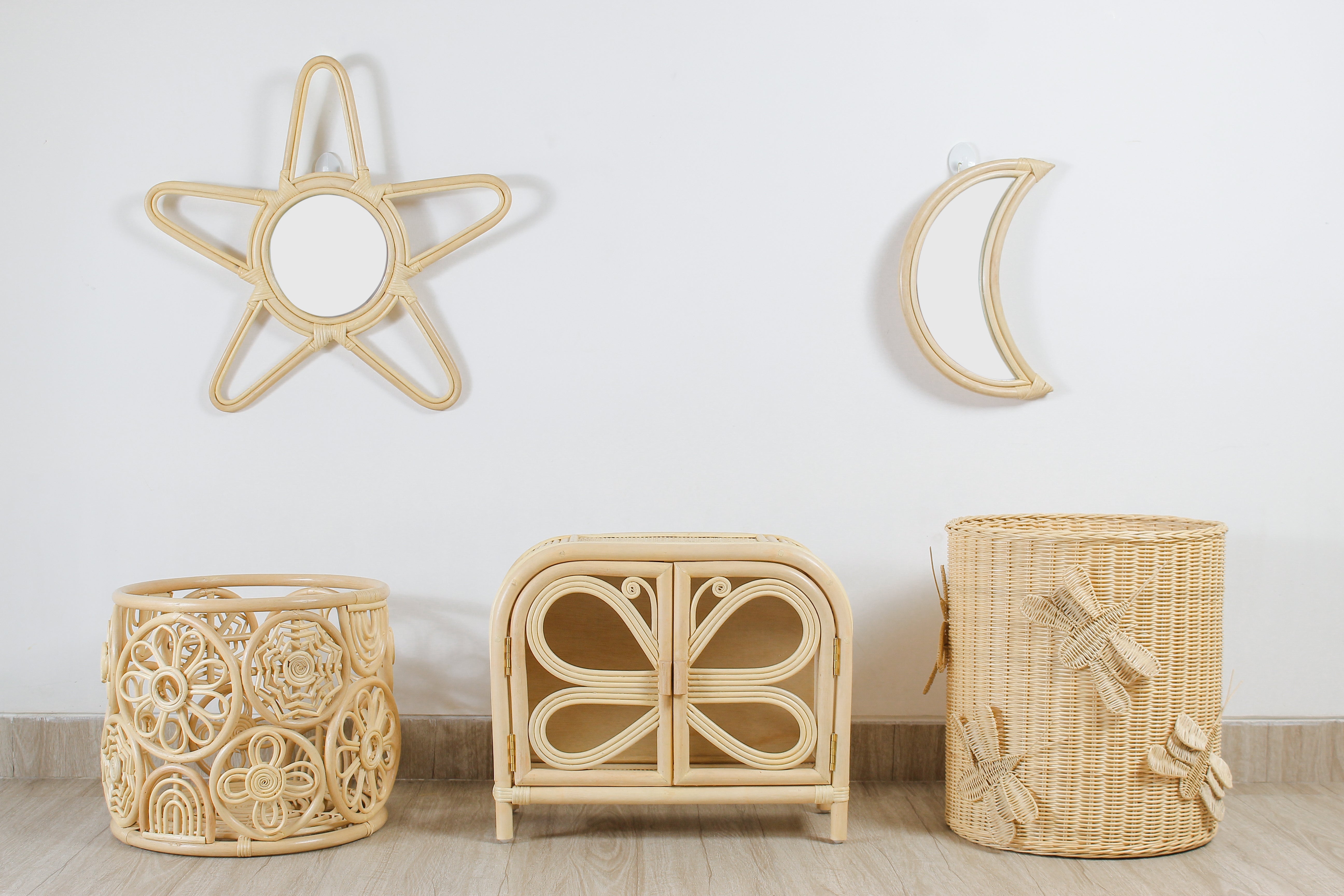 Rattan Moon Wall Mirror – Boho Space & Mystical Kids Room Decor