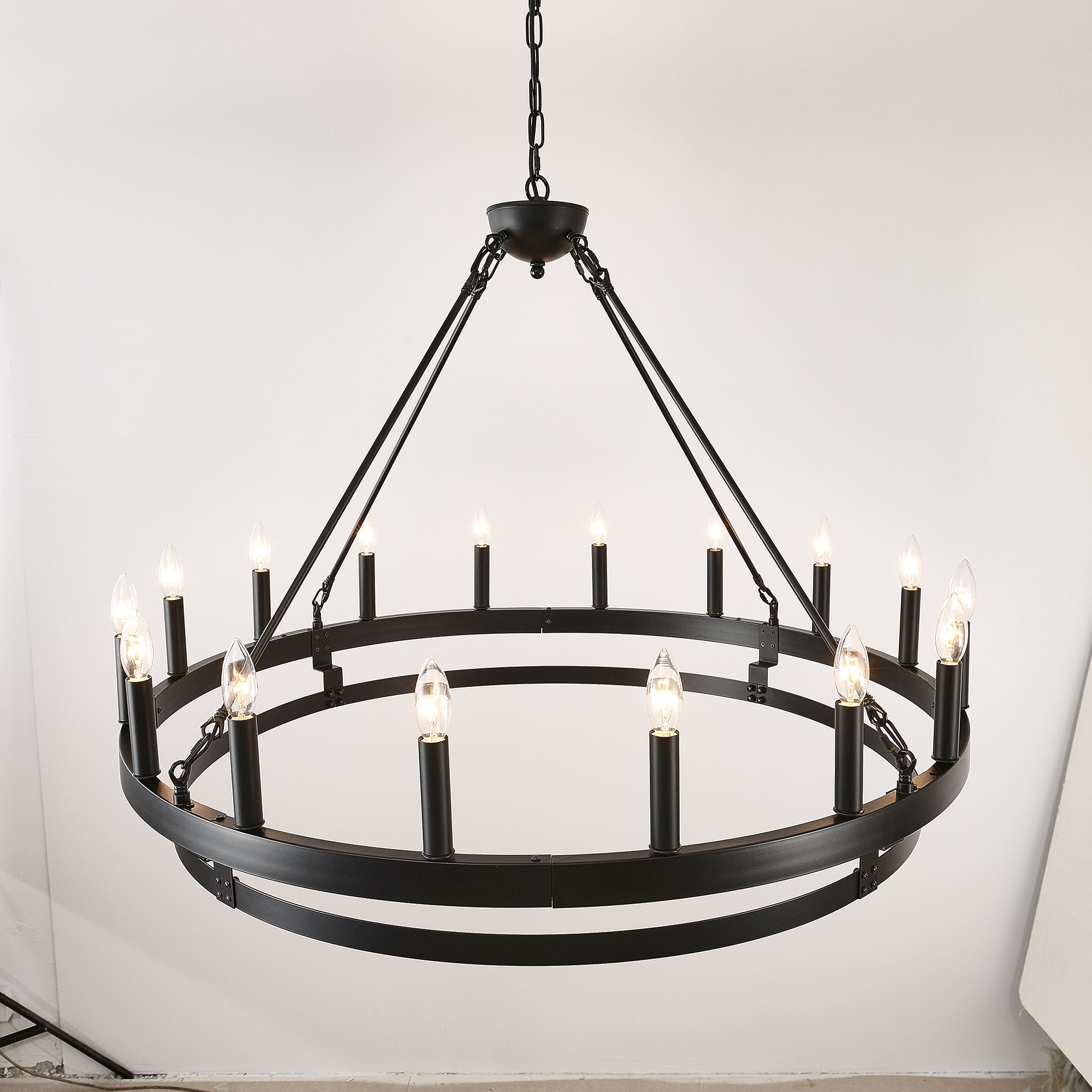39 Inch 16-Lights Matte Black Wagon Wheel Chandelier with light E12