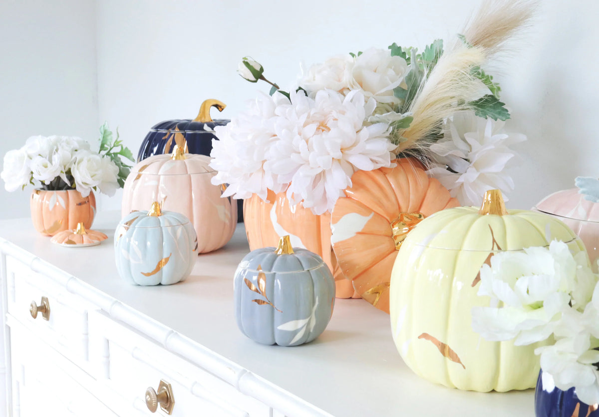 Layered Leaves Pumpkin Jars with 22K Gold Accents in Light Gray