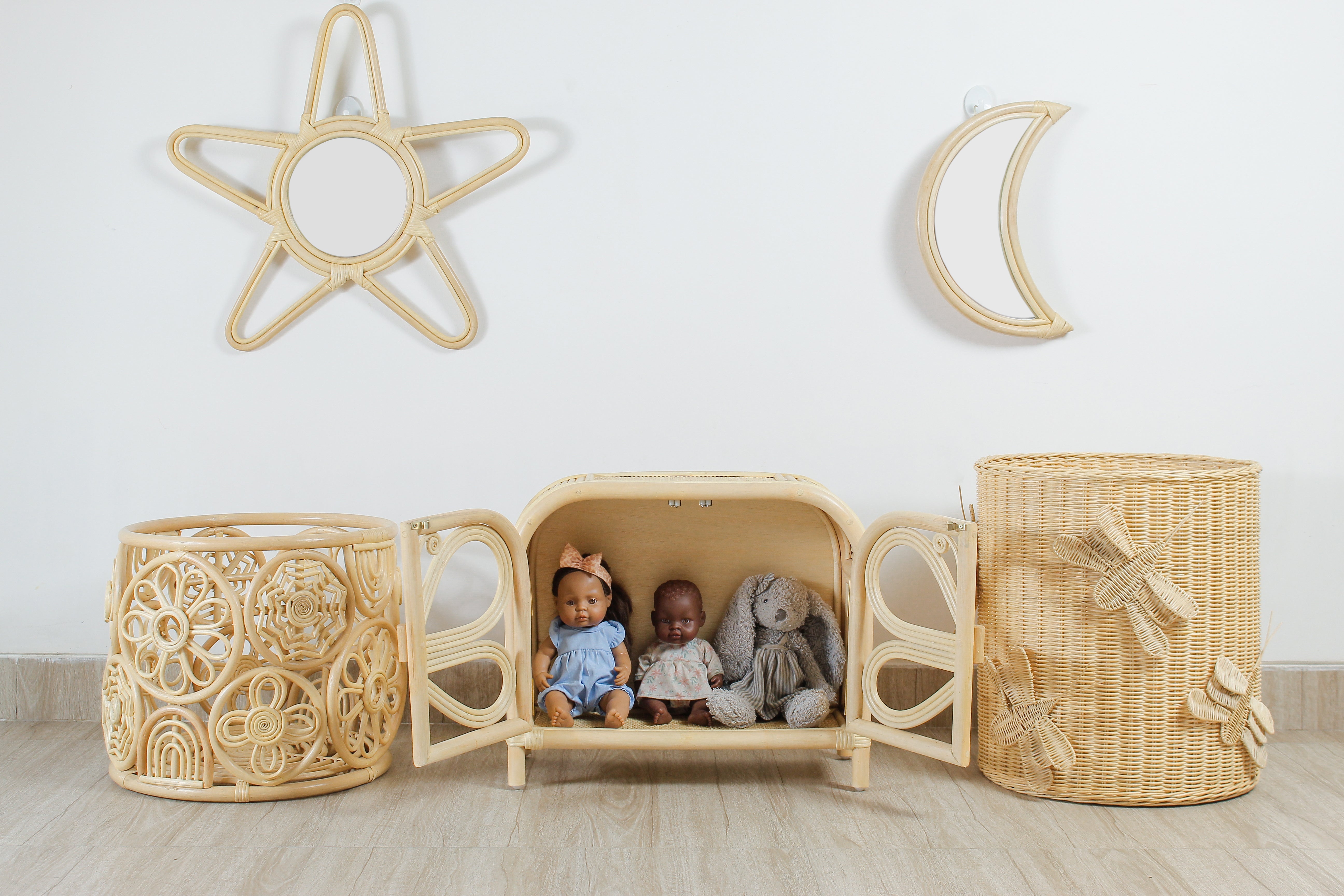Rattan Moon Wall Mirror – Boho Space & Mystical Kids Room Decor