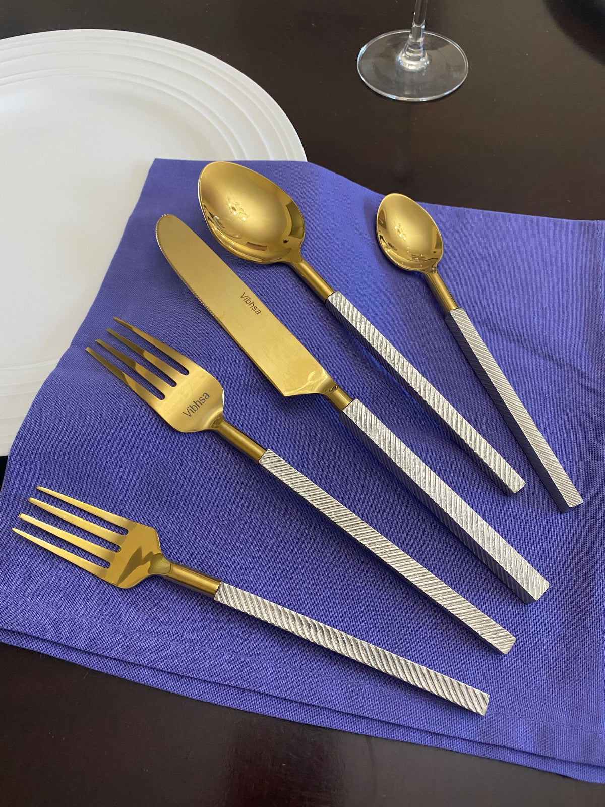 Vibhsa Modern Stainless Steel Flatware Set of 20 PC