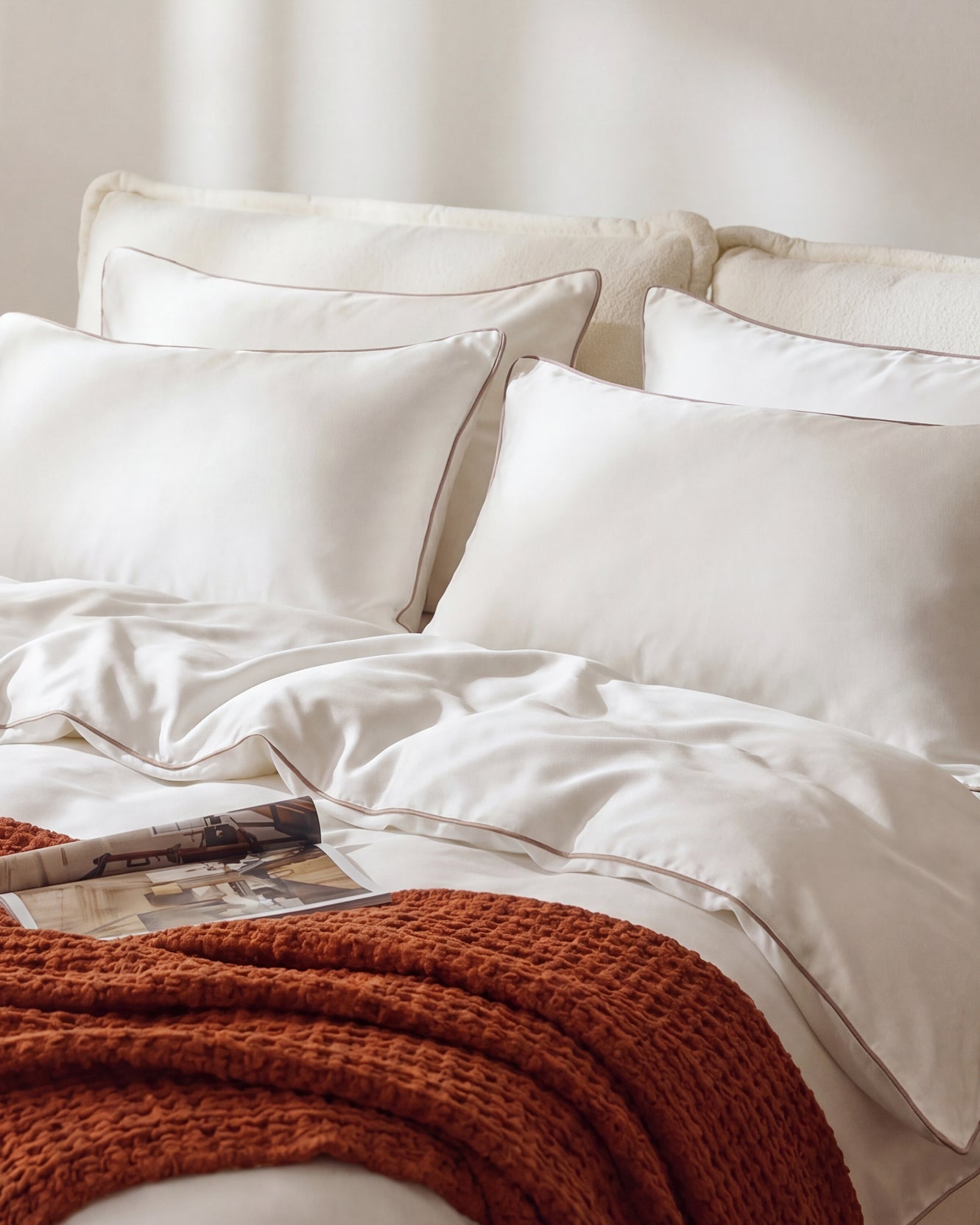 Lumière Luxe Duvet Cover with Piping
